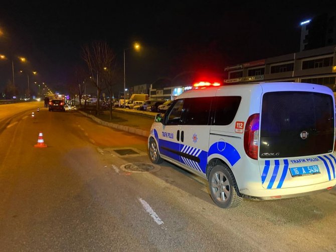 Bursa’da otomobil taklalar atarak 50 metre sürüklendi: 2 ölü