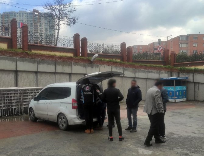 Çakarlı düğün konvoyu yapan araç sürücülerine ceza