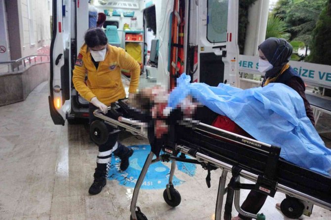 Eşini 12 bıçak darbesi ile yaralayan sanık ilk kez hakim karşısına çıktı