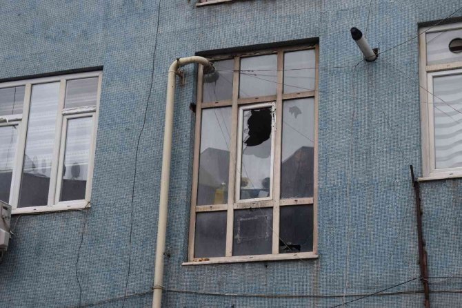 İki grubun silahlı kavgasında kurşunlar havada uçuştu