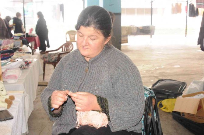 Japon oyuncak örme sanatı kadınların geçim kaynağı oldu