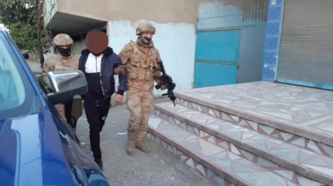 DEAŞ operasyonu: 3 gözaltı