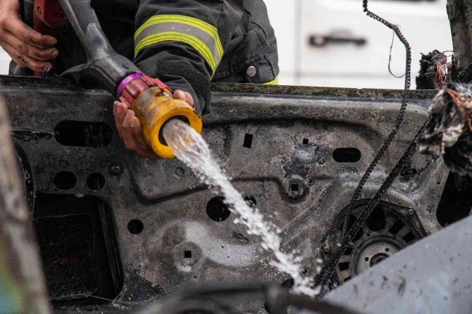 Otomobili küle döndü, ’ihtiyarlamıştı zaten’ dedi