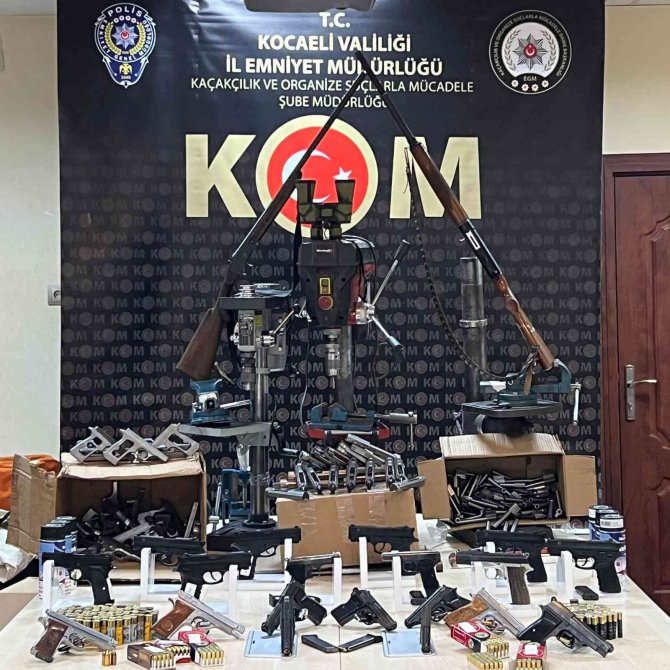 Silah kaçakçılarına 5 ilde operasyon