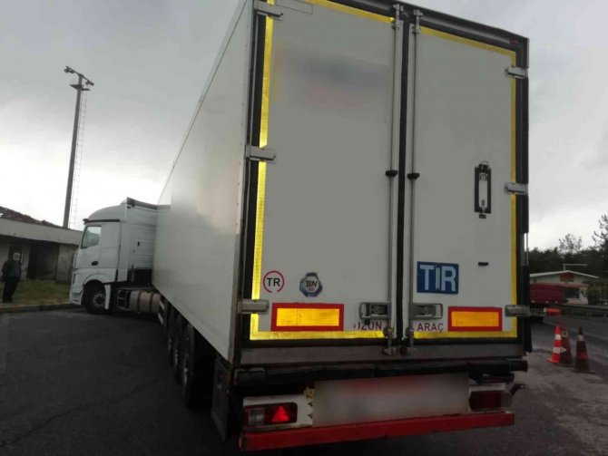 Tır sürücüsünden mıknatıslı hile