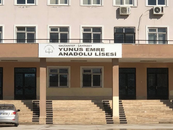 “Eşime küfredildi” deyip dehşet saçtı