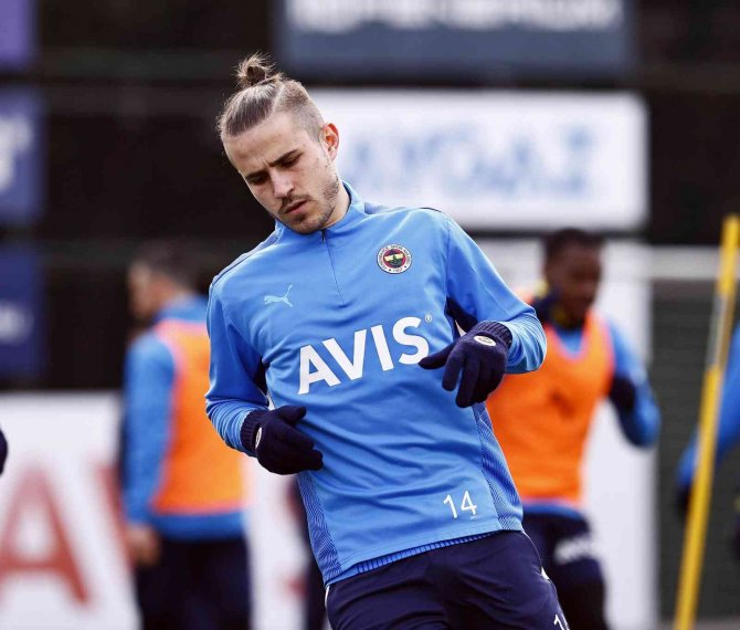 Fenerbahçe’de Konyaspor maçı hazırlıkları sürüyor