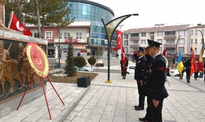 Kulu’da şehitler törenle anıldı