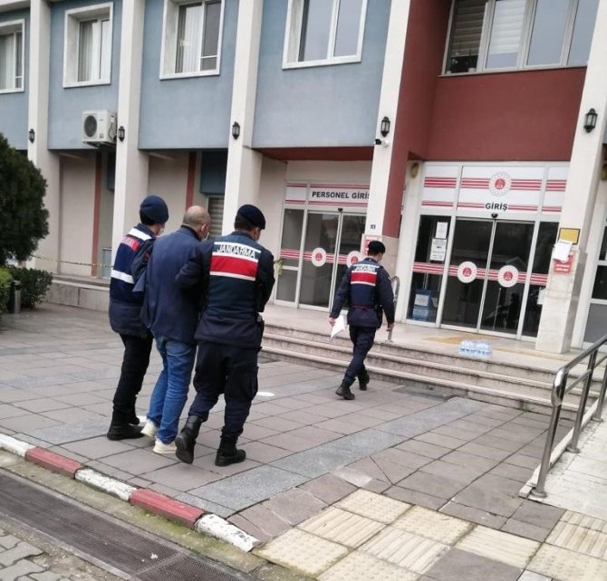 Silahlı yağma suçundan aranan şahıs yakalandı