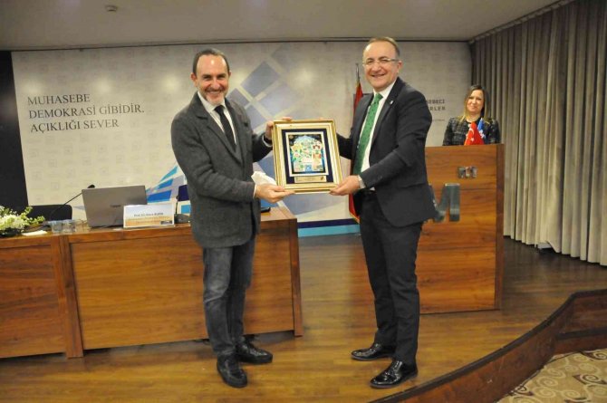 "Suya düşmeden evvel yüzmeyi öğrenmeli"