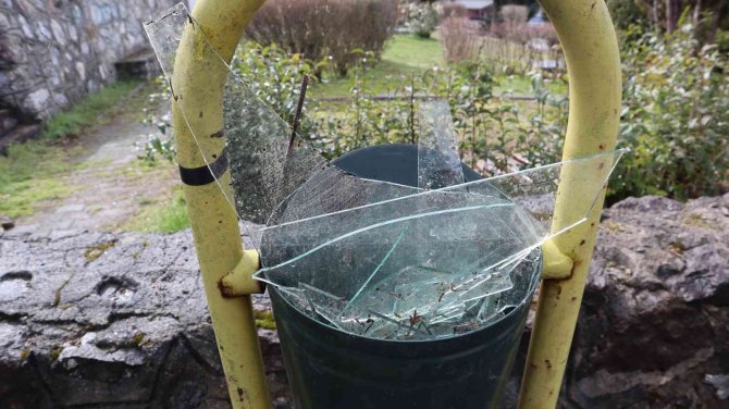 Türbeye 40 gün arayla ikinci kez zarar verdiler