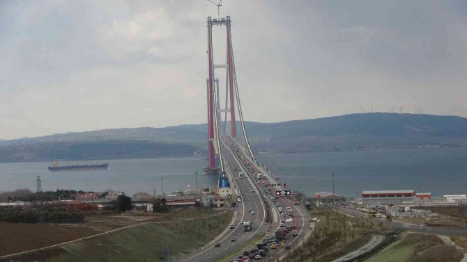 1915 Çanakkale Köprüsü’nde yoğun trafik