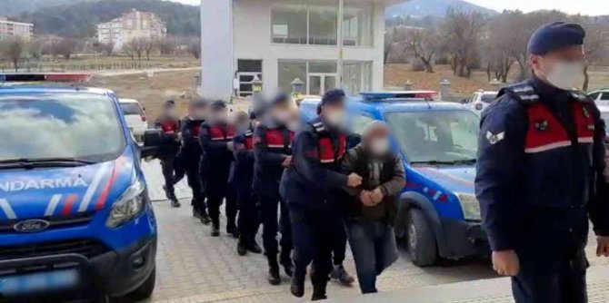 Denizli’nin birçok ilçesinde hırsızlık yapan 9 şüpheliden 5’i tutuklandı