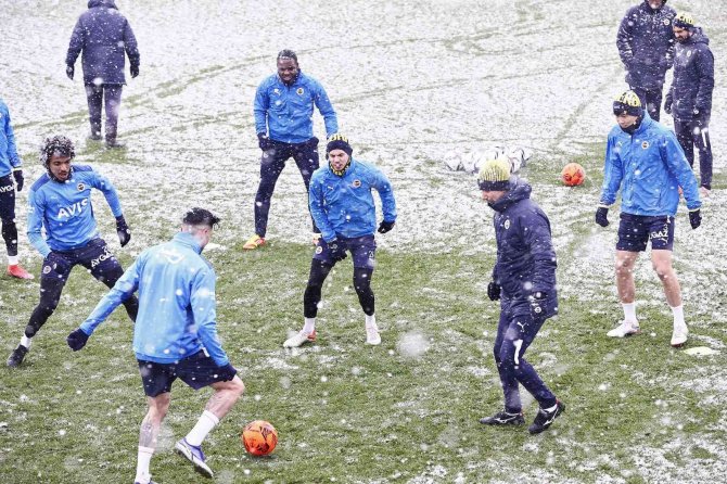 Fenerbahçe, Konyaspor maçı hazırlıklarını tamamladı