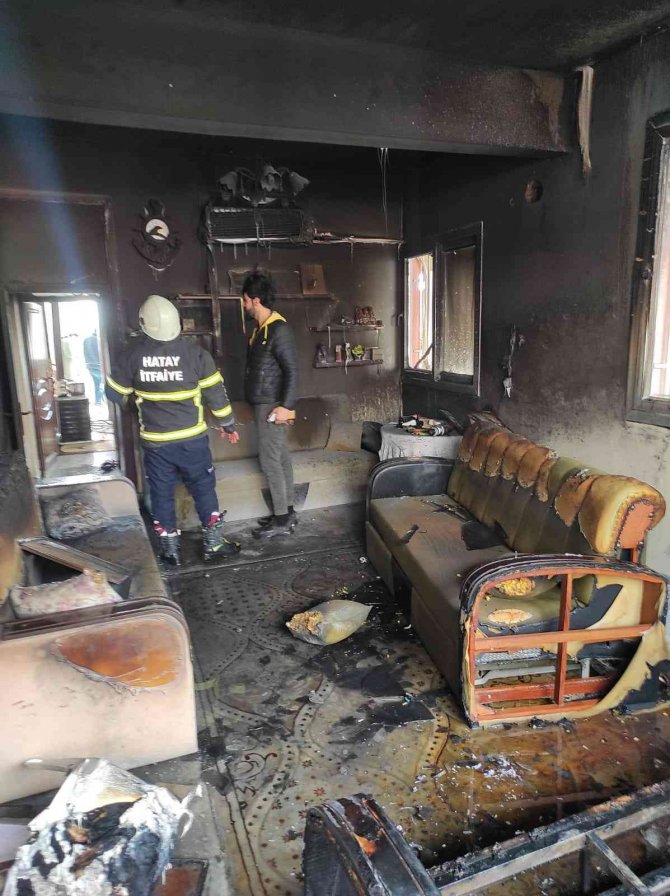 Hatay’da ev yangını korkuttu