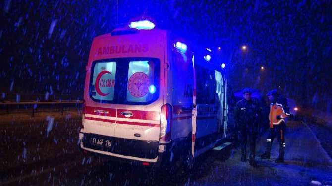 Şantiye bekçisinin kaldığı kulübe alevlere teslim oldu