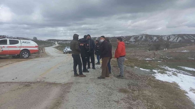 Ekipler seferber oldu: Kayıp şahıs her yerde aranıyor