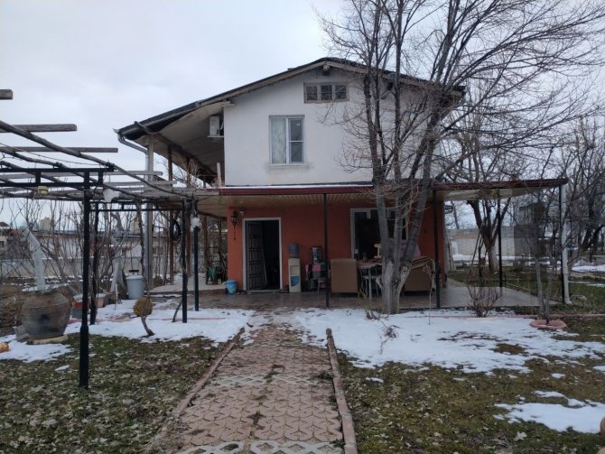 Konya'da flaş hırsızlık! Dede ve babasından kalma 700 bin liralık koleksiyon çalındı