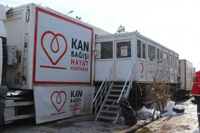 302 ünite kan, 268 kök hücre bağışı yapıldı