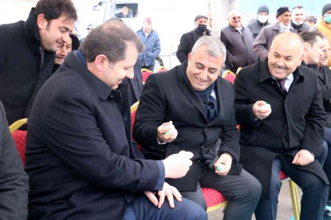 Baharın müjdecisi Nevruz coşkuyla kutlandı