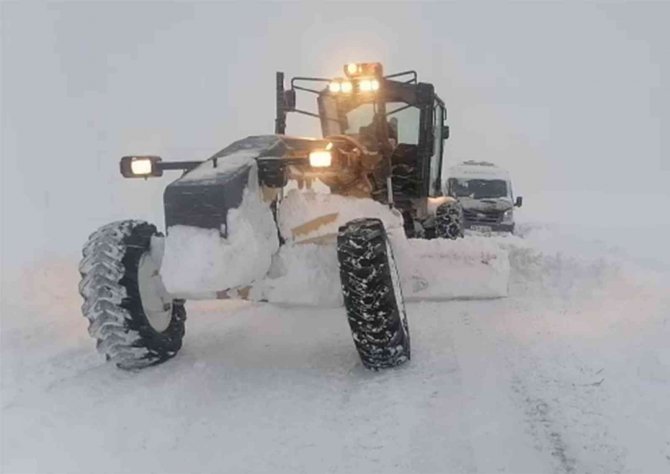 Ekipler hamile kadın için seferber oldu