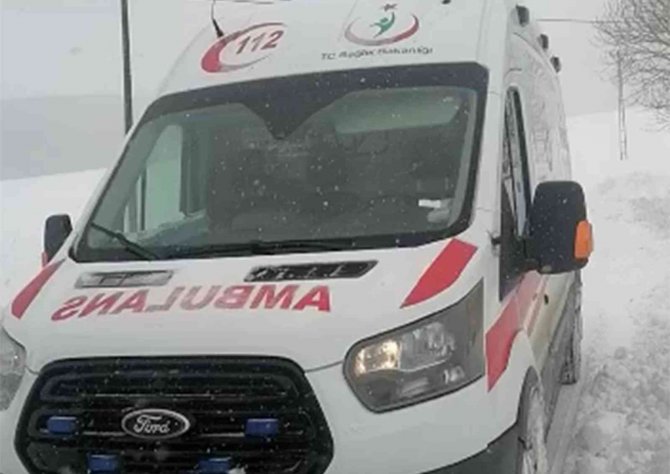 Ekipler hamile kadın için seferber oldu