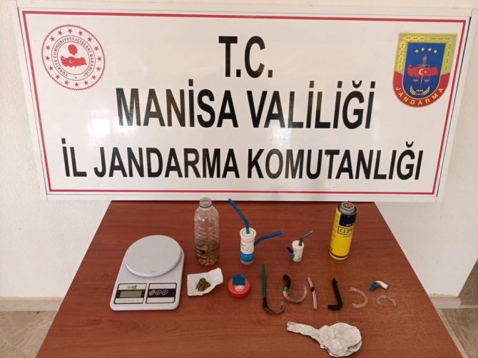 Manisa’da uyuşturucu operasyonu: 4 gözaltı