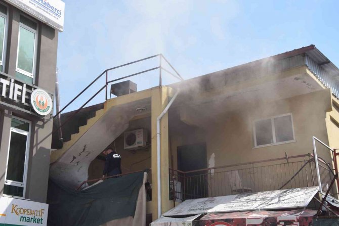 Antalya’da korkutan ev yangını