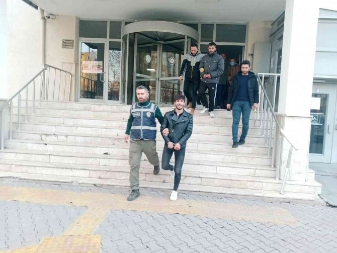 Aranan şahıslara operasyon: 6 kişi yakalandı