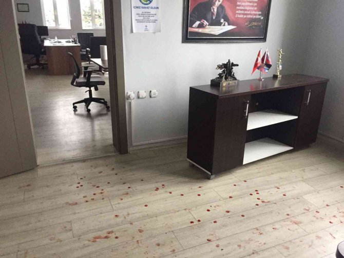 Belediye başkanına makam odasında silahlı saldırı