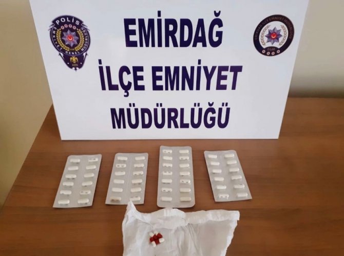 Cezaevinden izinli çıkan şahıs uyuşturucu satmaya çalışırken yakalandı