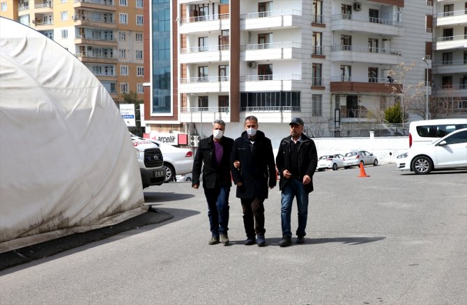 Karaciğerini taşıdığı oğlu için evlat nöbetinde
