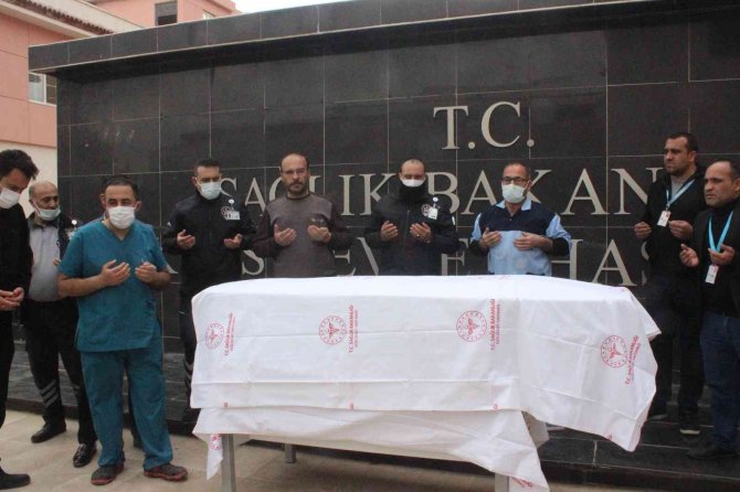 Eşi tarafından öldürülen hemşire memleketine uğurlandı