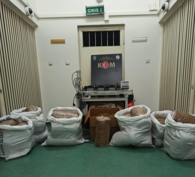 Evi sigara imalathanesine çeviren 2 kişi gözaltına alındı
