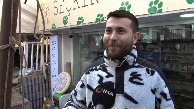 Kar maskeli hırsızlık şakası: Arkadaşının üzerine bıçakla koştu