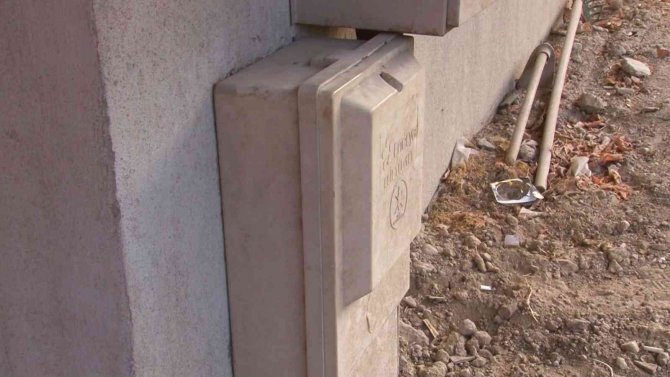 Teknik servis gibi gelip mahalledeki doğalgaz topraklamalarını çaldılar