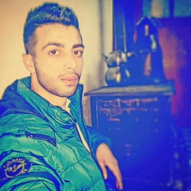 Berber koltuğunda öldürülen genç, son yolculuğuna uğurlandı