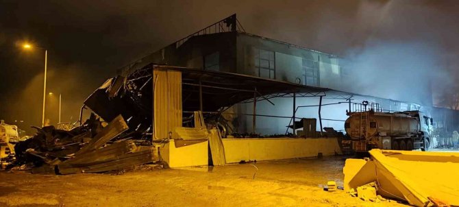 Depoda çıkan yangın kontrol altına alındı