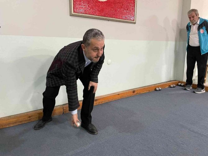 Huzurevi sakinleri bocce ile eğlendi