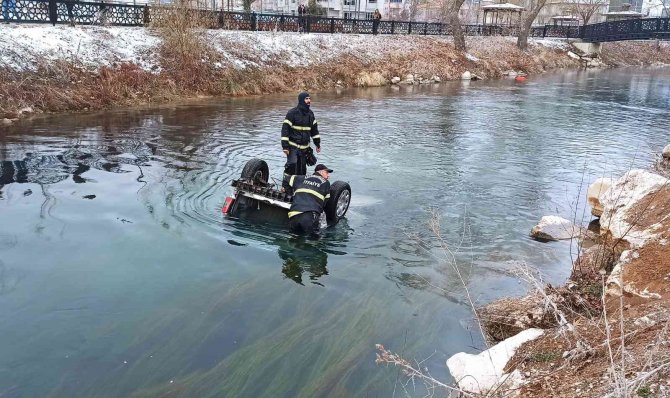 Nehre düşen araçtaki 1 kişi öldü