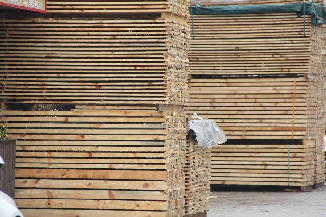 Rusya ambargosu Türkiye’ye fırsatları ve sıkıntıları beraber sunuyor