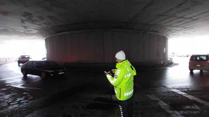 ’Ucube’ alt geçitte yine kaza: 1’i bebek 2 yaralı