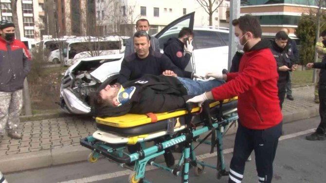 Aşırı hız ortalığı savaş alanına çevirdi: 5 yaralı