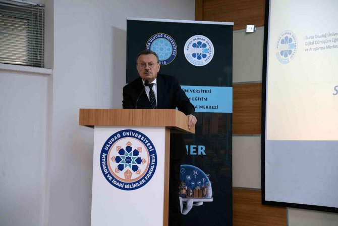 BUÜ’de dijital dönüşüm eğitimleri başladı