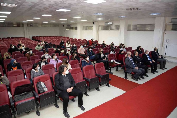 BUÜ’de dijital dönüşüm eğitimleri başladı