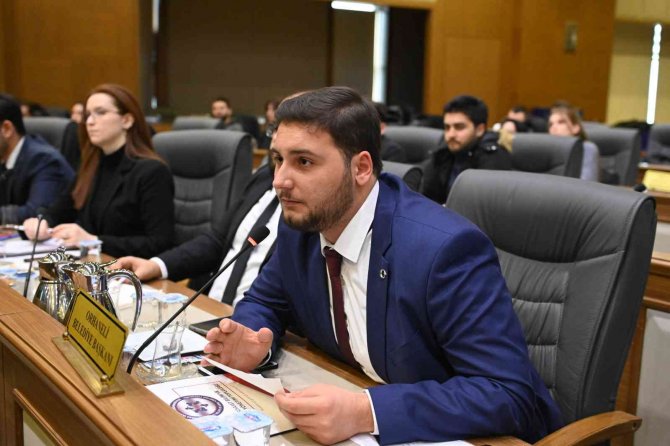 Gençler siyaset provasını mecliste yaptı