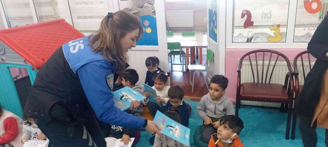 Minik öğrencilere ‘polislik’ mesleği tanıtıldı