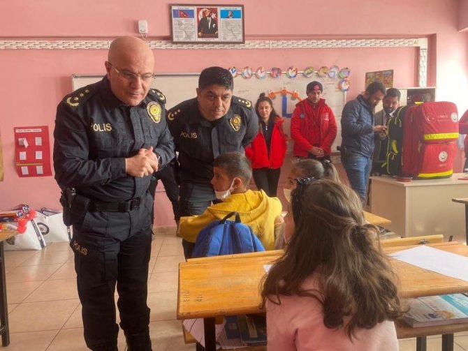 Polisten öğrencilere ‘rol model’ ziyareti