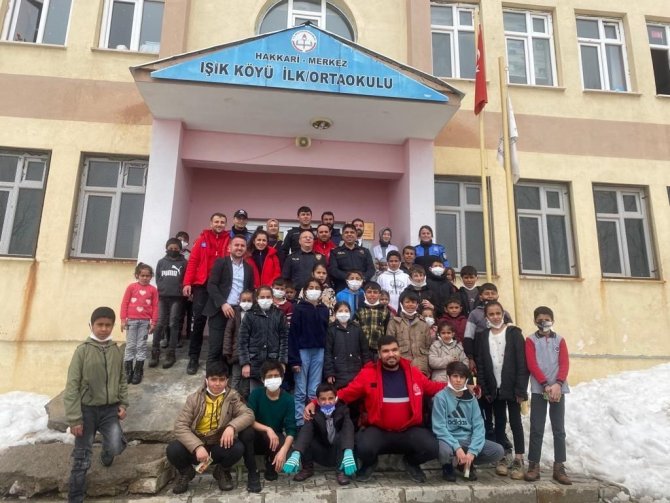 Polisten öğrencilere ‘rol model’ ziyareti