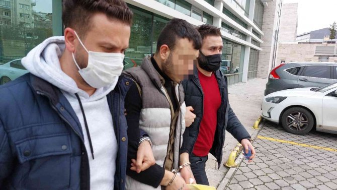 2 adet televizyon çaldı, parmak izinden yakalandı